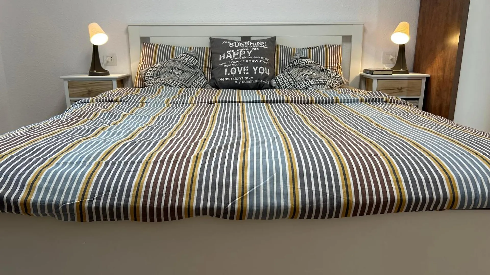דירה לוס כריסטיאנוס Modern Apartment, Heated Pool & 2 Terraces ספרד