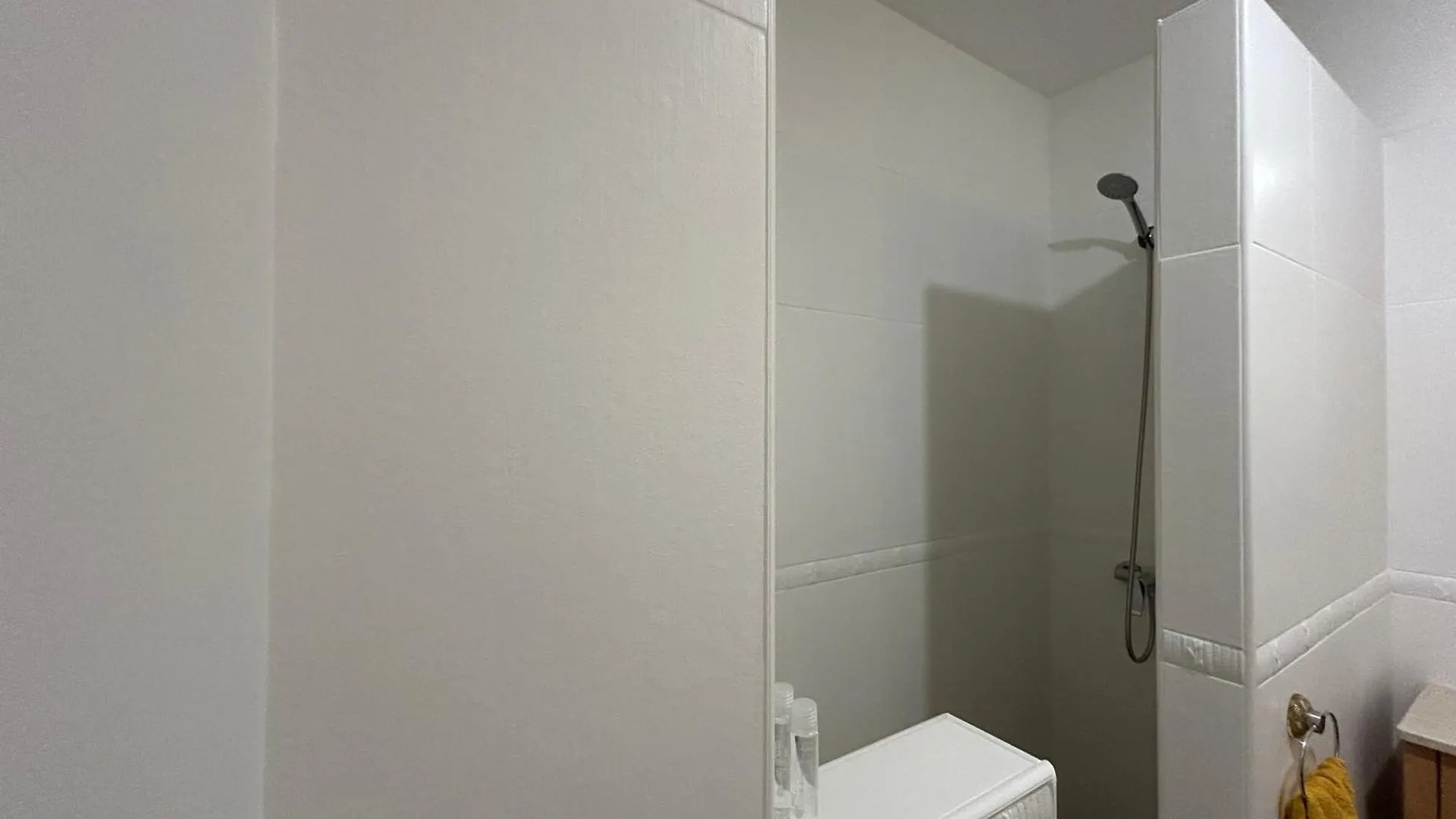 Modern Apartment, Heated Pool & 2 Terraces 洛斯克里斯蒂亚诺斯 0*,  西班牙
